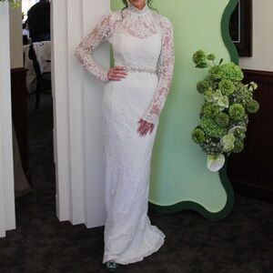 V. Chapman White Lace Long-Sleeve High-Neck Wedding Dress
